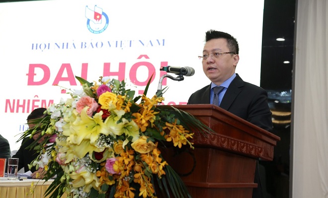 Chủ tịch Hội Nhà báo Việt Nam Lê Quốc Minh phát biểu khai mạc phiên trù bị