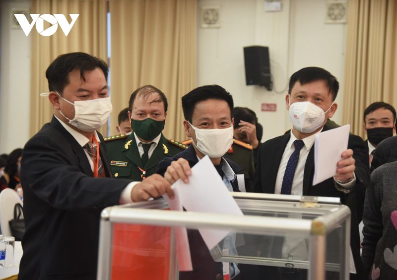 Các đại biểu bỏ phiếu bầu Ban Chấp hành Hội Nhà báo Việt Nam nhiệm kỳ 2020-2025