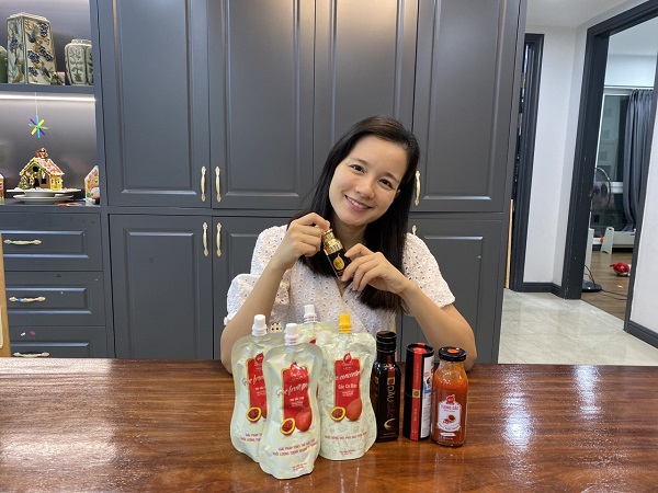 MC Minh Trang chọn dầu gấc ép lạnh Gavi để tăng cường miễn dịch – bảo vệ thị lực cho cả gia đình