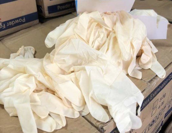 Bắt tạm giam tổng giám đốc Công ty Đông Nam Á lừa bán găng tay y tế, chiếm đoạt hơn 1 triệu USD