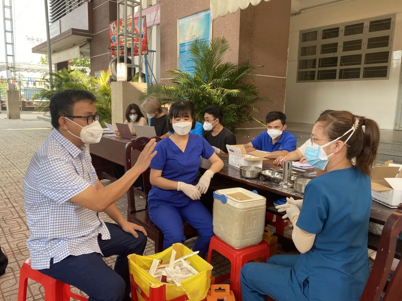 Bình Dương tiếp tục đẩy mạnh triển khai tiêm mũi 3 vaccine ngừa Covid-19