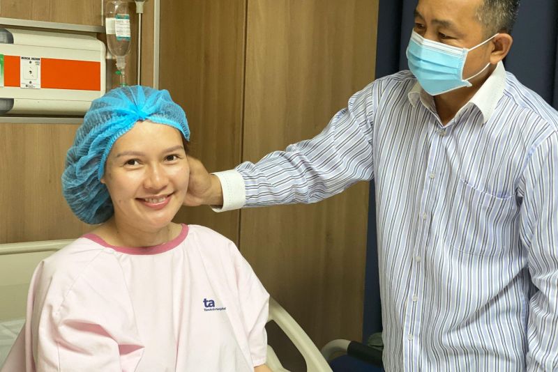 Chị Phạm Quế Chi cùng chồng - anh Võ Ngọc Hoàng nhập viện từ lúc 18h ngày 31/12/2021 để chờ đón cô con gái út chào đời.