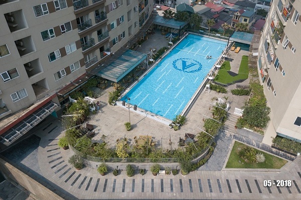 Bể bơi tại tầng 5 The Van Phu - Victoria (Khu đô thị mới Văn Phú, quận Hà Đông) của Văn Phú - Invest
