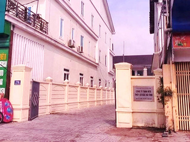 Tạm đình chỉ công tác Giám đốc Công ty Thủy lợi Bắc Hà Tĩnh vì tham gia đánh bạc