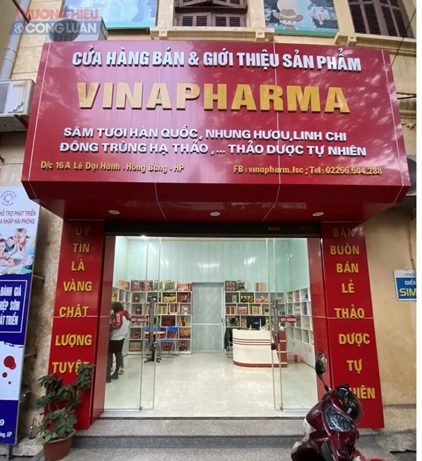ian hàng bán và giới thiệu sản phẩm Vinapharma tại 16 Lê Đại Hành