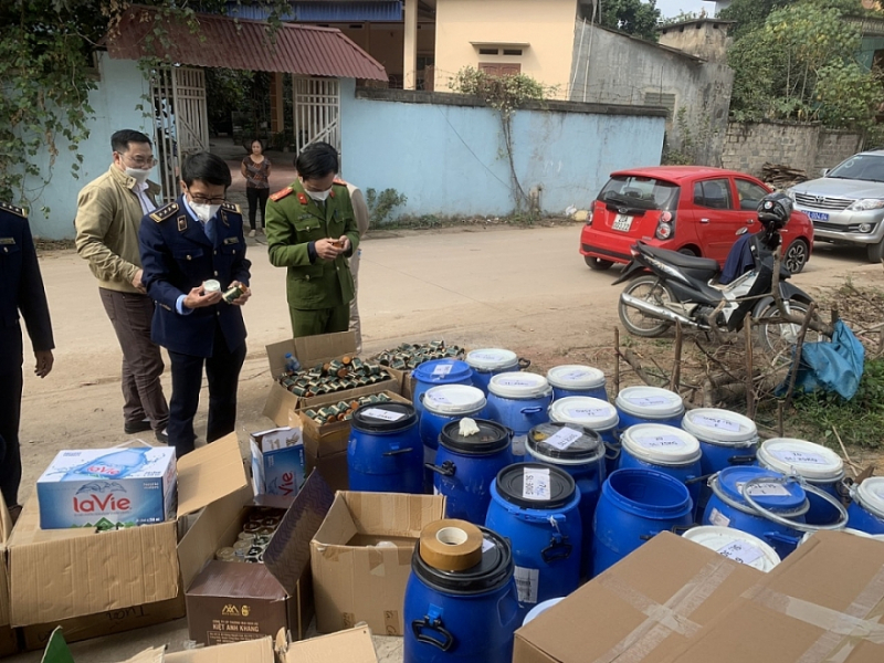 Phát hiện xưởng sản xuất mỹ phẩm, thực phẩm chức năng “khủng” có dấu hiệu vi phạm ở Thái Nguyên