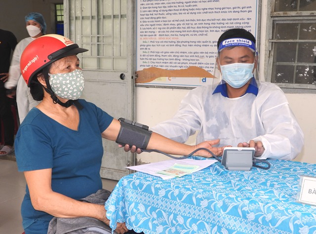 Đà Nẵng ngày 12/01, ghi nhận 592 ca mắc Covid-19 và 387 ca chưa cách ly