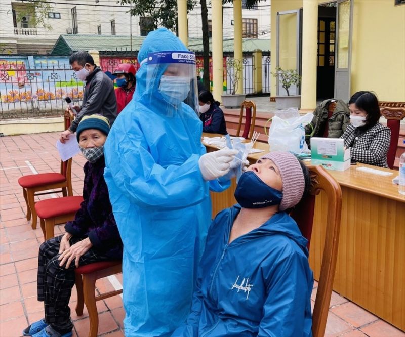 Nguy cơ lây lan dịch Covid-19 ra cộng đồng ở Quảng Ninh