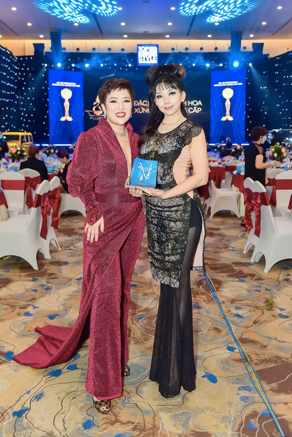 Chào Xuân 2022, bình xịt mũi Viraleze giá mới cực ưu đãi