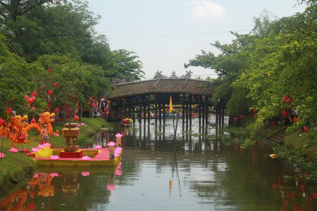 Cầu ngói Thanh Toàn- điểm du lịch thu hút du khách ở TX Hương Thuỷ