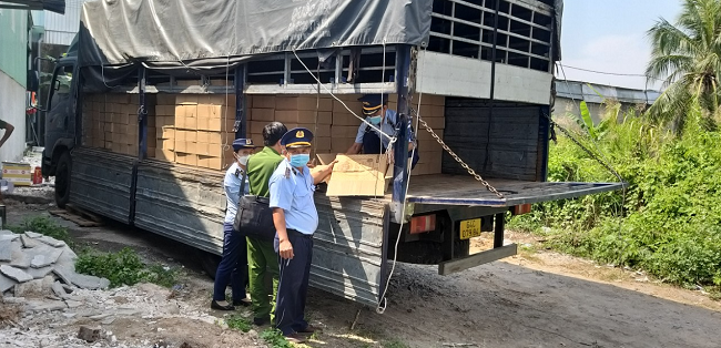 Bình Dương: Thu giữ 6.192 kg đường đen dùng chế biến trà sữa, thực phẩm không rõ nguồn gốc xuất xứ