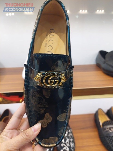 Giày Gucci “siêu cấp”