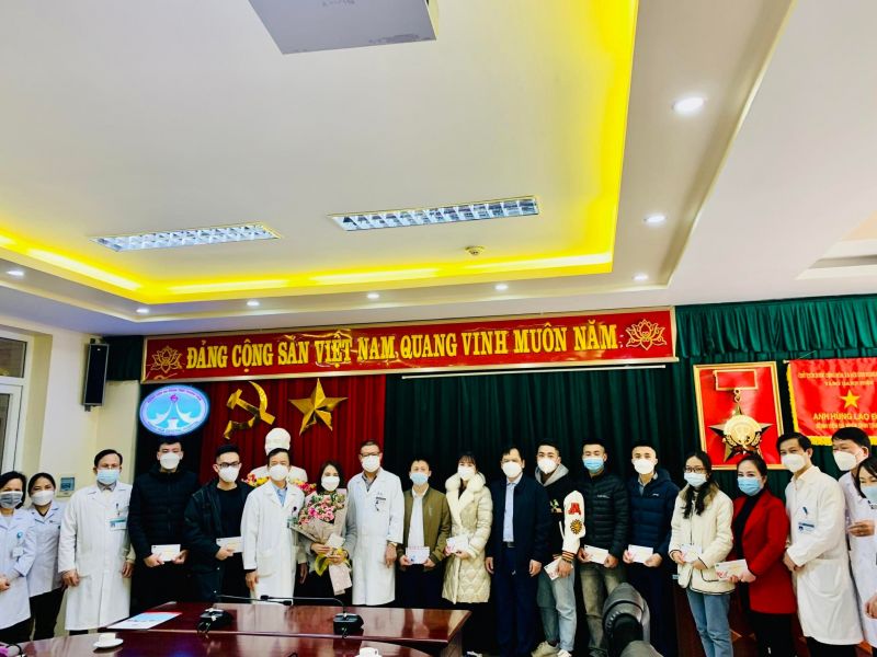 Bệnh viện Đa khoa tỉnh Thanh Hoá cử đoàn cán bộ y, bác sĩ tham gia hỗ trợ điều trị Covid-19 tại Hà Nội