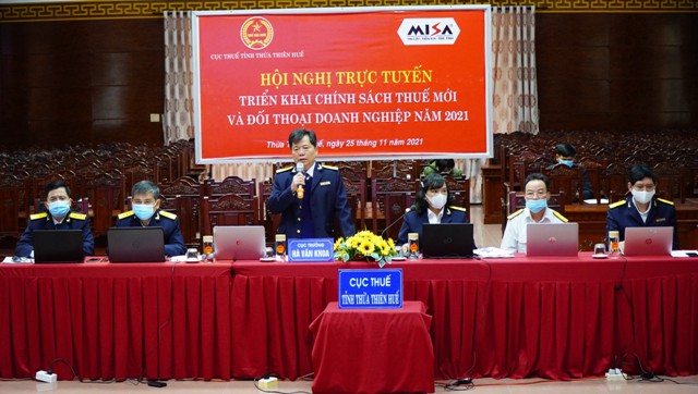 Ông Hà Văn Khoa- Cục trưởng Cục Thuế TT- Huế phát biểu tại Hội nghị trực tuyến