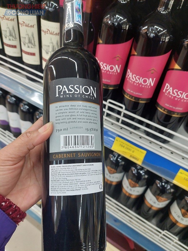 Chai rượu Passion có nhãn phụ ghi xuất xứ Chi Lê dung tích 375ml 13,5% có giá 70.500 đ