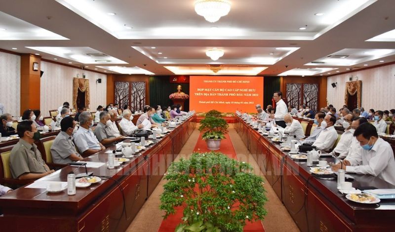 TP. Hồ Chí Minh họp mặt cán bộ cao cấp nghỉ hưu đầu năm 2022