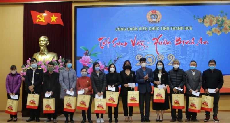 Công đoàn Viên chức tỉnh Thanh Hóa đã tổ chức chương trình “Tết sum vầy - Xuân bình an” năm 2022