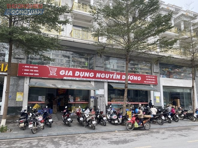 Gia dụng Nguyễn Dương rất đông khách hàng đến mua sắm