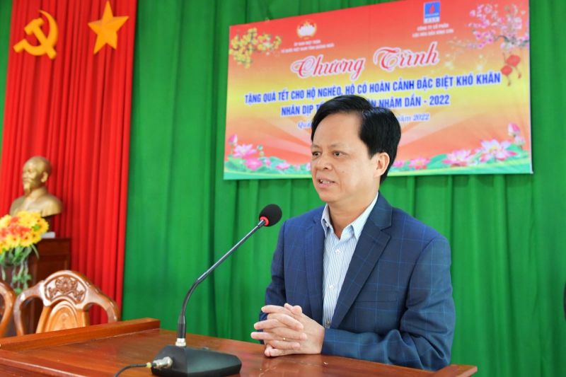 Chủ tịch HĐQT BSR Nguyễn Văn Hội phát biểu tại lễ trao quà tại xã Phổ An