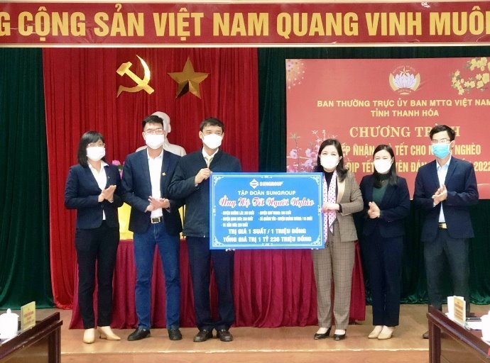 Tập đoàn Sun Group tặng hơn 1.200 suất quà tết cho người nghèo tỉnh Thanh Hóa
