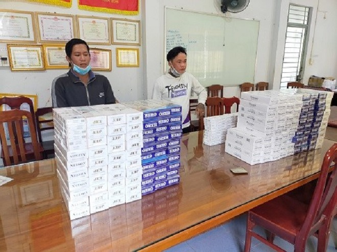 Công an Đồng Tháp bắt giữ vụ vận chuyển 3.300 bao thuốc lá điếu ngoại nhập lậu