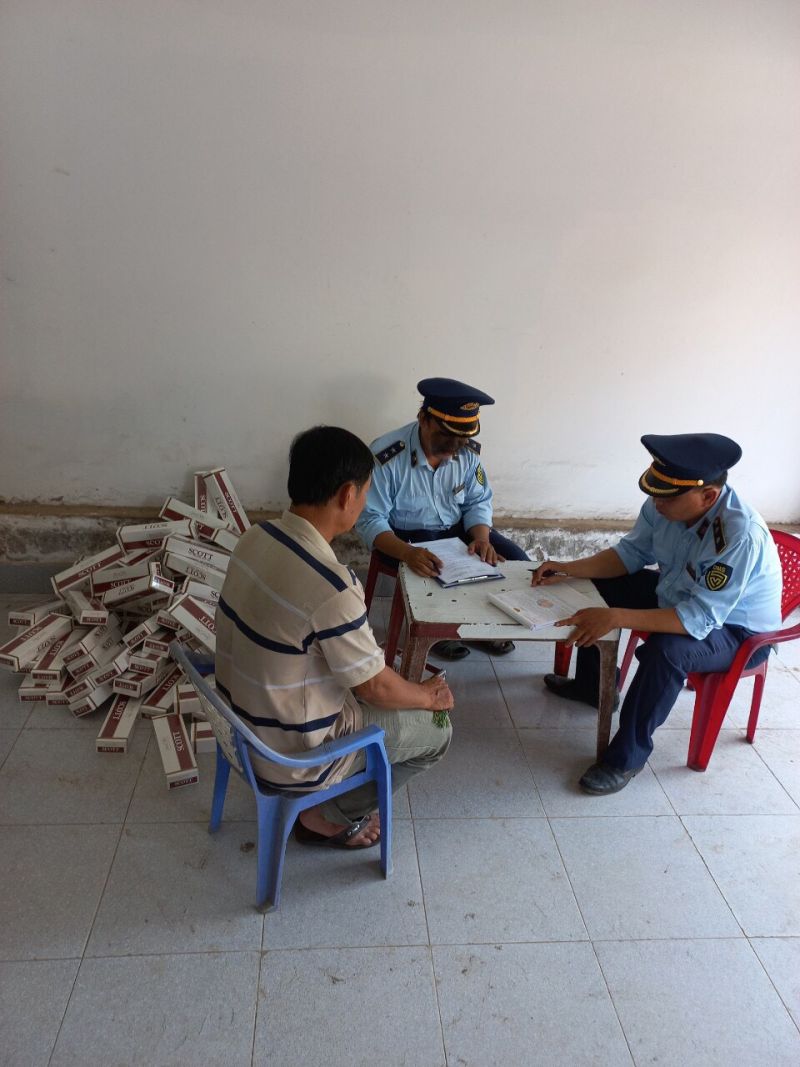 Phát hiện xe dưa hấu ngụy trang chở thuốc lá điếu nhập lậu tại Bến Tre