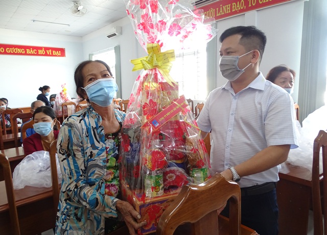 Cà Mau hỗ trợ quà Tết cho hộ nghèo kịp thời, đúng đối tượng