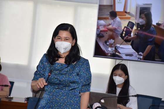 Bà Nguyễn Thị Huỳnh Mai, Chánh văn phòng Sở Y tế TPHCM thông tin tại buổi họp báo