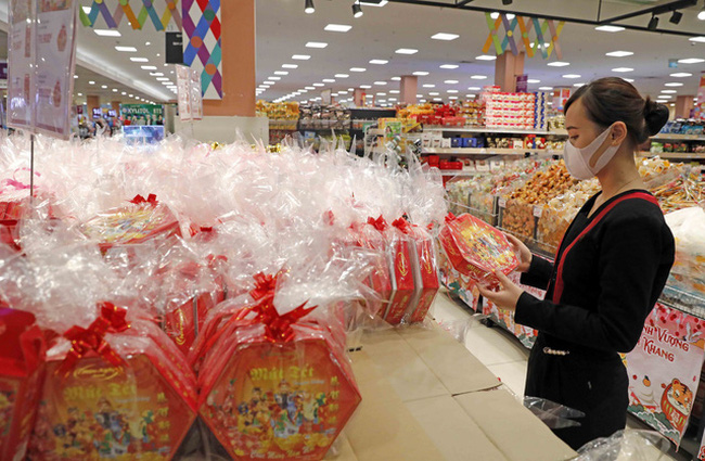 Sức mua tăng cao, siêu thị kéo dài thời gian mở cửa