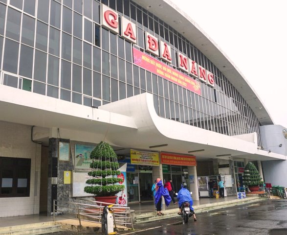 Đà Nẵng nhà ga, bến xe ngày cuối năm vắng khách