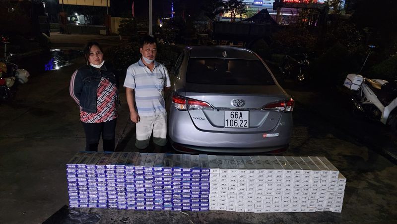 Đồng Tháp: Phát hiện gần 3.000 bao thuốc lá lậu trên xe ô tô