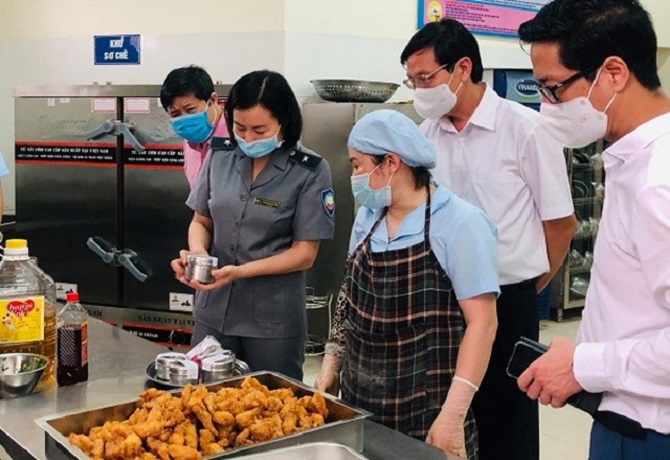 Trong thời gian tới, Hà Nội tiếp tục tăng cường công tác thanh tra, kiểm tra về an toàn thực phẩm (Nguồn ảnh Sở Y tế Hà Nội)