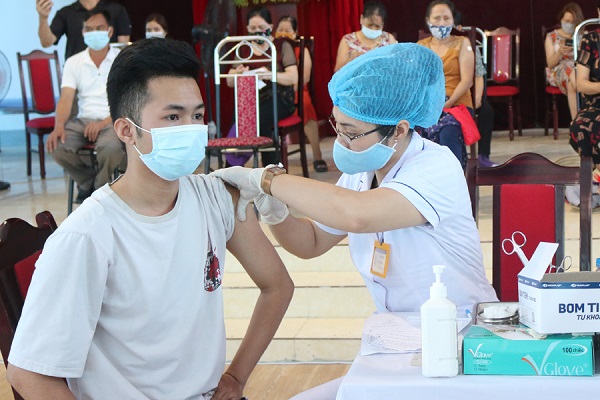 Lào Cai tăng cường công tác tiêm vaccine phòng Covid-19
