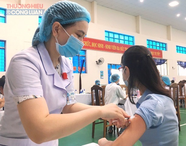 Tỉnh Quảng Nam đã nhận 2.947.440 liều vaccine Covid-19 và đã tiêm 2.598.737 mũi tiêm, đạt tỷ lệ 88,2%
