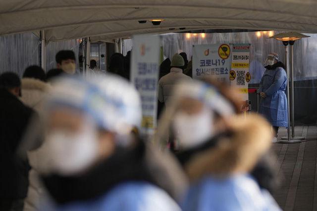 Số ca nhiễm trong một ngày tại Hàn Quốc cao chưa từng thấy (Ảnh: AP)