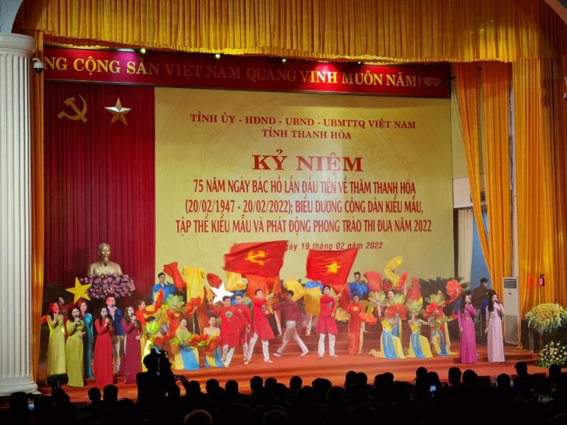 Văn nghệ chào mừng Lễ kỷ niệm 75 năm ngày Bác Hồ lần đầu tiên về thăm Thanh Hóa