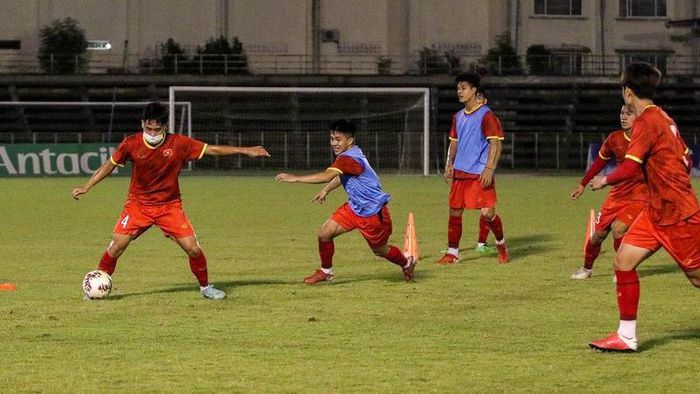 ĐT U23 Việt Nam làm quen với khung giờ thi đấu, sẵn sàng cho trận ra quân