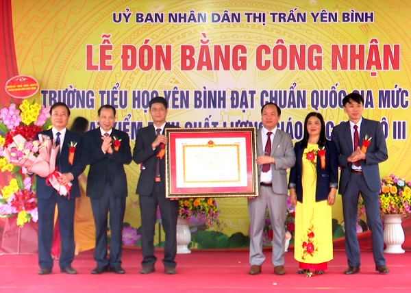 Công nhận Trường Tiểu học Yên Bình đón Bằng đạt chuẩn Quốc gia mức độ II