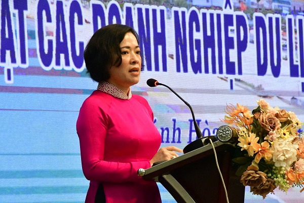 Tổng giám đốc Công ty CP Nhà ga quốc tế Cam Ranh tham luận