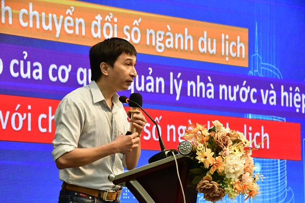 Đại diện VNPT Khánh Hòa tham luận
