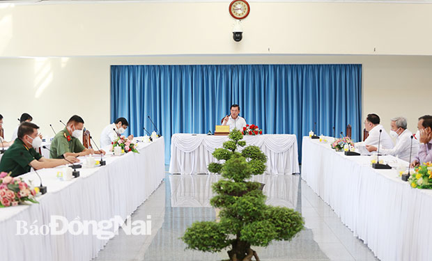Bí thư Tỉnh ủy Đồng Nai Nguyễn Hồng Lĩnh phát biểu chỉ đạo cuộc họp