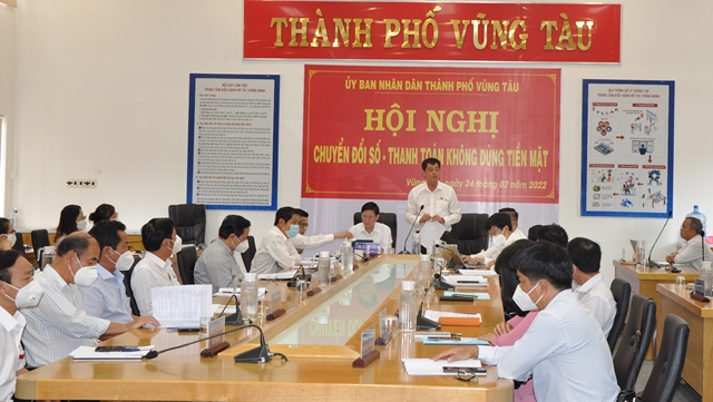 Ông Trần Đình Khoa, Bí thư Thành ủy thành phố Vũng Tàu phát biểu tại hội nghị