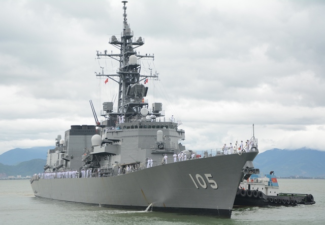 Biên đội tàu huấn Lực lượng Tự vệ trên biển Nhật Bản cập Cảng Tiên Sa, Đà Nẵng.