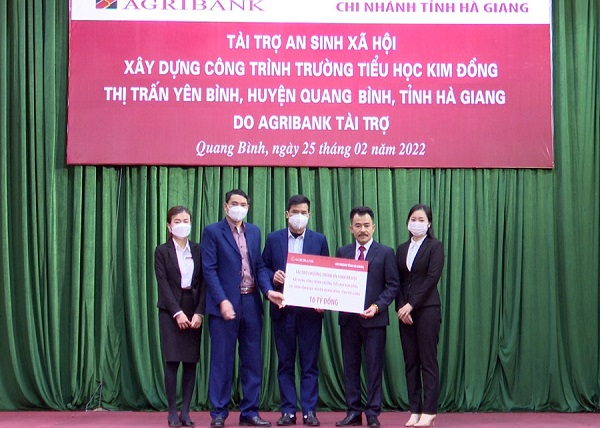 Agribank Hà Giang trao 10 tỷ đồng xây Trường tiểu học tại huyện Quang Bình