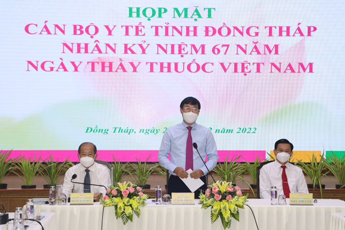 Ông Lê Quốc Phong, Bí thư tỉnh ủy, phát biểu tại buổi họp mặt