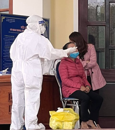 Ngành Y tế tỉnh Quảng Nam test nhanh tại huyện Nam Giang đã nhận 2.997.440 liều vaccine Covid-19 và đã tiêm 2.859.715 mũi tiêm