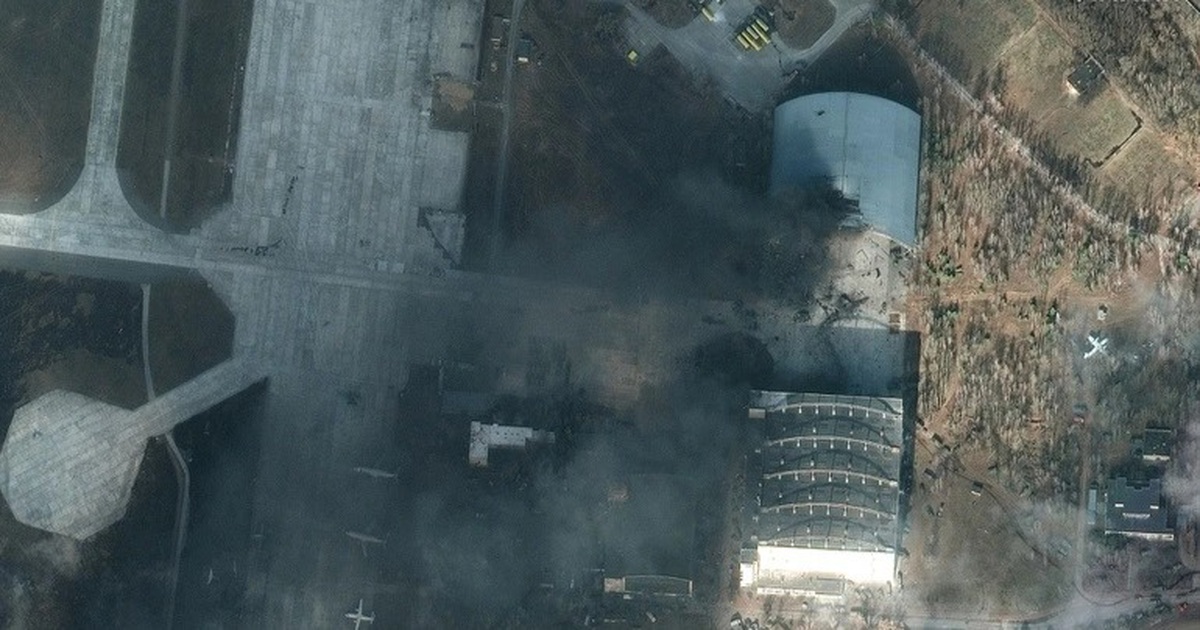 Máy bay vận tải lớn nhất thế giới bị phá hủy trong giao tranh Nga - Ukraine