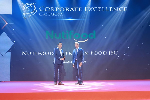 Nutifood tự hào 2 năm liên tiếp lập “hat-trick” nhận 3 giải thưởng xuất sắc châu Á của Enterprise Asia