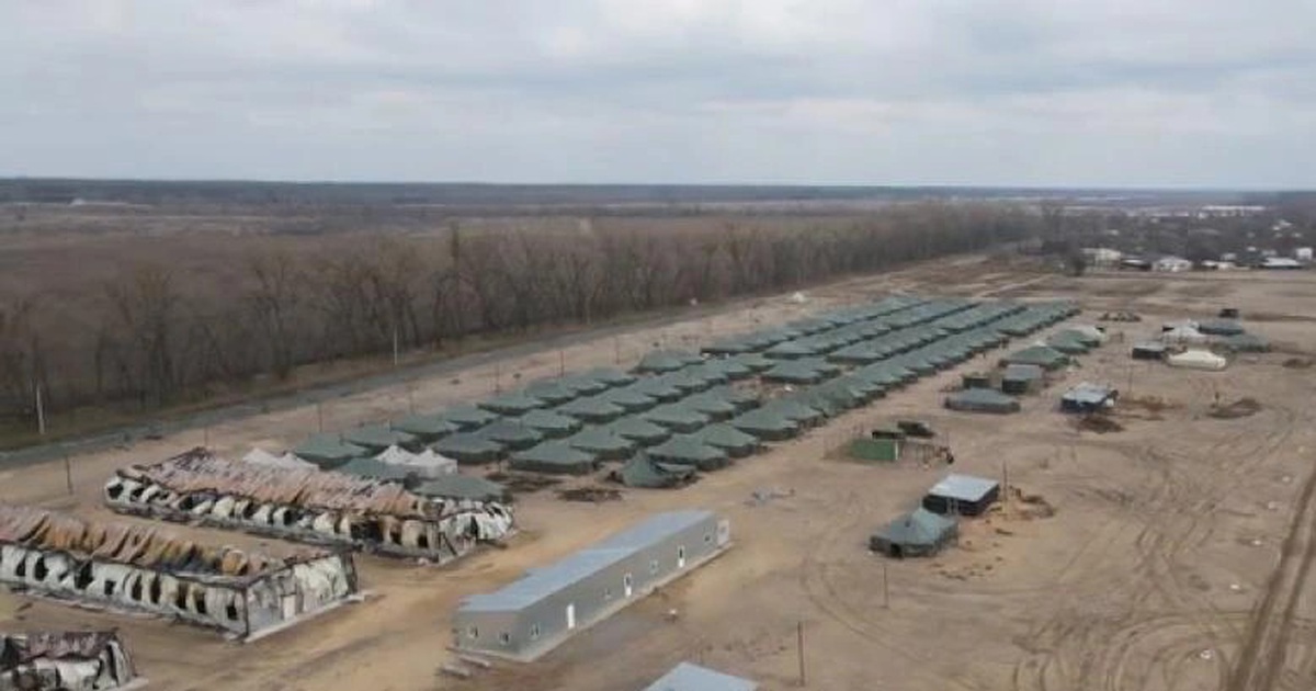 Nga kiểm soát căn cứ quân sự Ukraine, thu giữ kho vũ khí