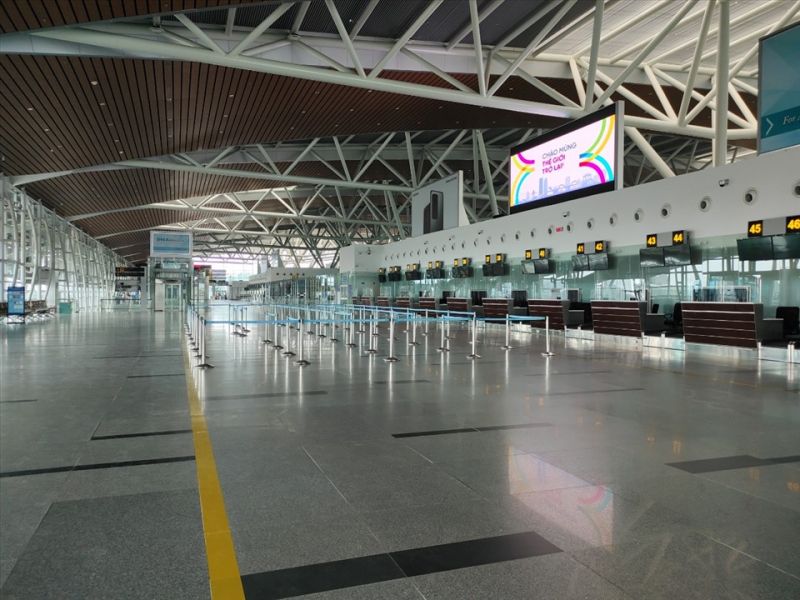 Sân bay Quốc tế Đà Nẵng không một bóng du khách quốc tế.